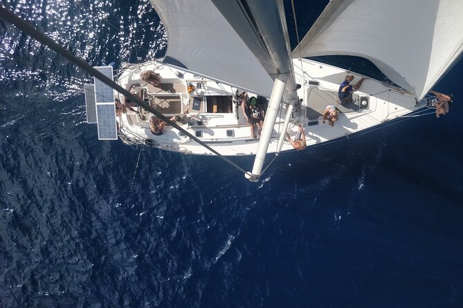 Private full day - Sailing Yacht - Along Sal’s southwest coast toward Ponta Sino