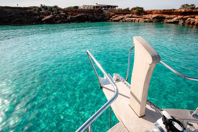 Private Half Day Boat Charter in Traditional Balearic Yacht - How the crew handles changing sea conditions