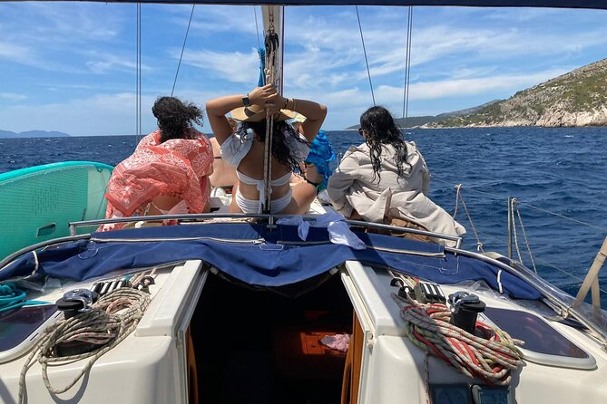 Private - Half Day Sailing from Hvar on a modern sail yacht (up to 8 travellers) - Should you book the private Pakleni Islands sail?