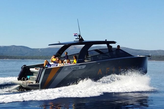 Private Luxury boat from Hvar, Brač and Split - What the luxury boat setup means in practice