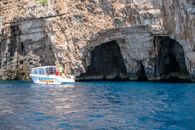 Private Luxury Boat tour for 12 from Split, Brac, Trogir, Hvar - What the private format changes