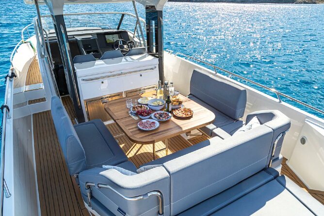 Private Luxury Boat Tour from Paros to Sifnos - Swimming, Snorkeling, Snacks, and Drinks