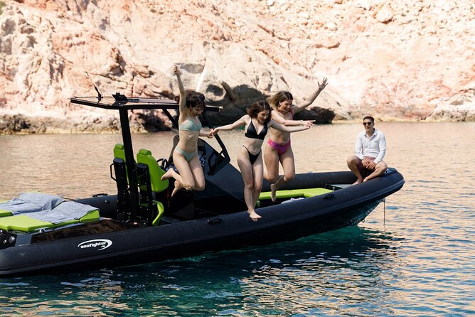 Private Luxury Boat Tour to Kimolos & Poliegos - Red Cave’s mineral colors