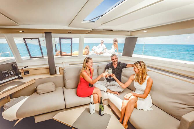 Private Luxury Catamaran Cancun to Isla Mujeres | For up to 30 pp - What the open bar and snacks really add