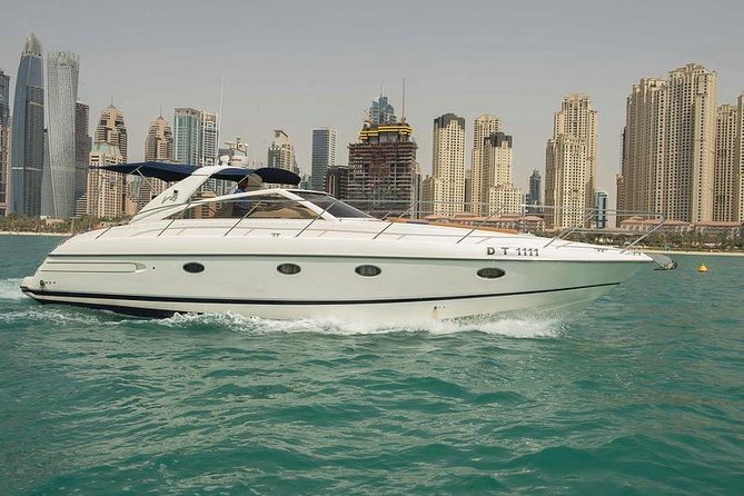 Private Luxury Everest Yacht Cruise from Dubai Marina - A private view of Dubai from the Marina