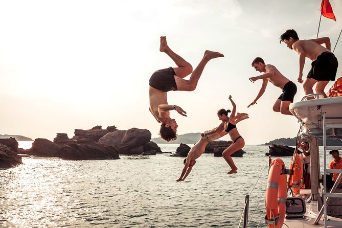 Private Luxury Sunset Cruise on Yacht in Nha Trang - Dinner Beside a Traditional Floating Village