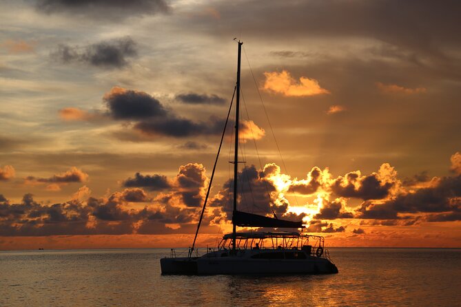 Private Luxury Sunset Cruise on Yacht in Nha Trang - What the $160 Price Really Buys