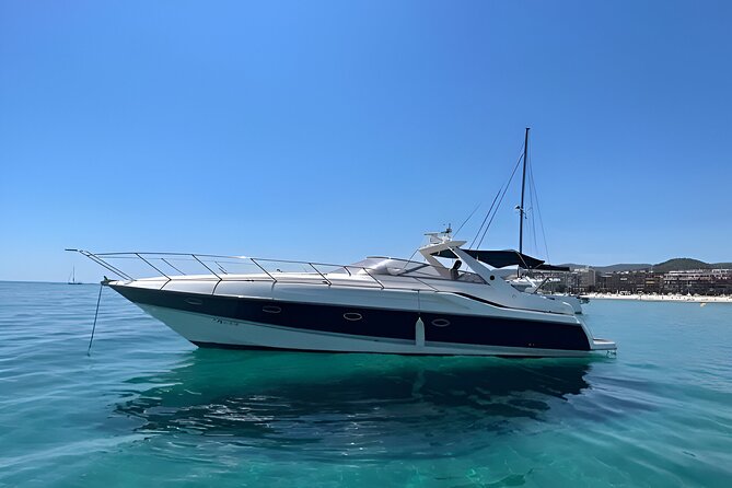 Private Luxury Yacht Charter from PUERTO BANÚS, Marbella - Drinks, snacks, and the onboard mood
