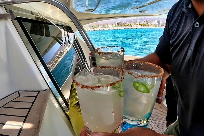 Private Luxury Yacht Chica 55' VIP All Inclusive + Jet Ski - Food and the open bar