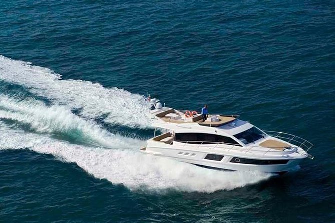 Private Luxury Yacht cruise around Atlantis and Dubai Marina - Palm Jumeirah and Atlantis from the water
