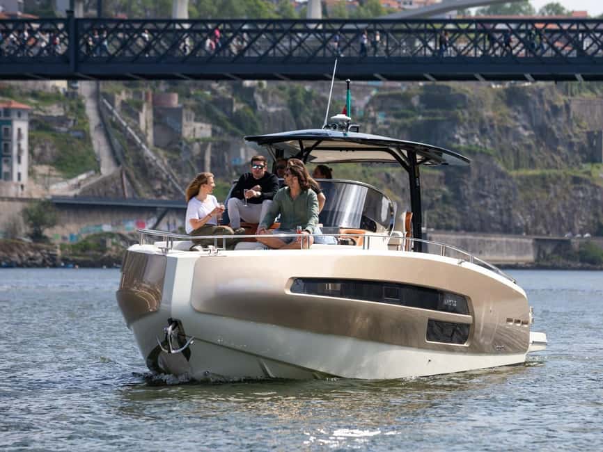 Private Luxury Yacht Tour in Lisbon with Local Guide - Key Points to Know Before You Book