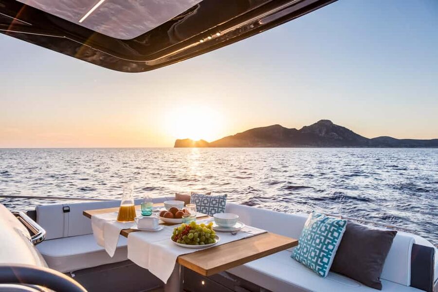 Private Luxury Yacht Tour in Lisbon with Local Guide - What the Private Yacht Setting Adds
