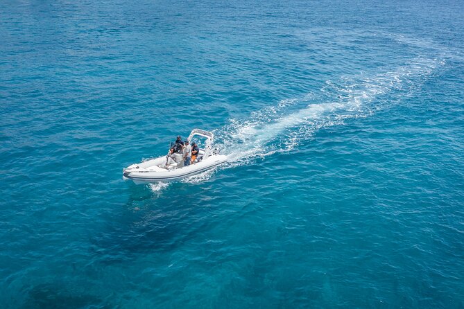 Private Milos Tour "Islands of Colours"- Luxury Boat Rental - Who will get the most from this private tour