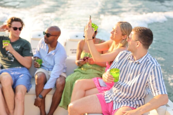 Private Open Bar Tour with Luxury Boat on Lake Como 2H 4H - The movie villas near Lenno and Tremezzo