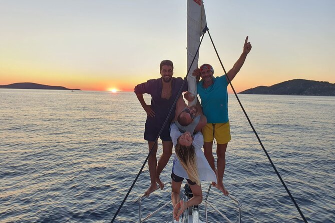 Private - Romantic Sunset Sailing on a 36ft yacht from Hvar (up to 8 travellers) - Practical details that affect your plans