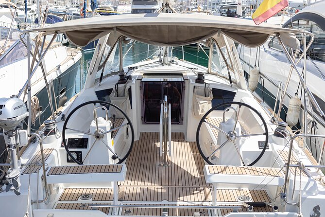 Private sailing yacht by the Bay of Palma and nearby coves - Key Points Before You Book