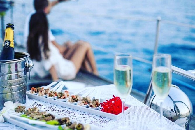 Private Sailing Yacht Charter by Independence from Koh Samui - Food, coffee, prosecco, and the open bar