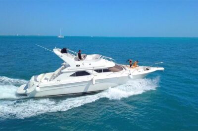 Private SeaRay 47ft Yacht Rental Cancun 23P6