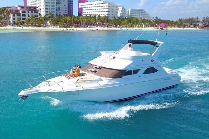 Private SeaRay 47ft Yacht Rental Cancun 23P6 - Swimming, Snorkeling, and Playa Norte