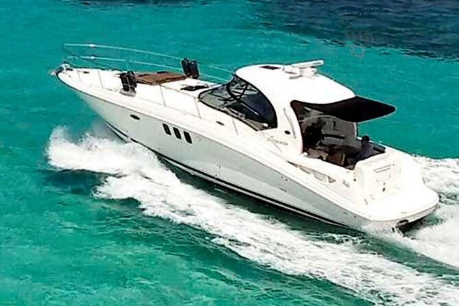 Private Tour of Cancun to Isla Mujeres by 45-foot Yacht. - Crossing to Isla Mujeres