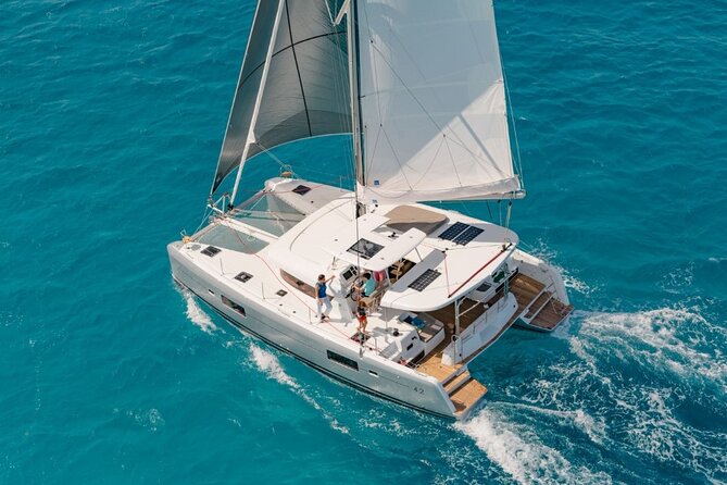 Private tour on a LUXURY Catamaran (Sunset and Wine Tour) - What the welcome drink and tapas option really mean