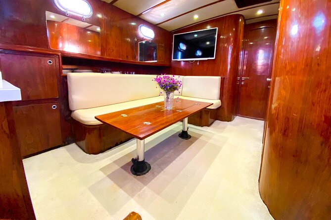 Private VIP Gulet Boat Tour With Lunch in Bodrum For 6 Hour - What the crew adds to the day
