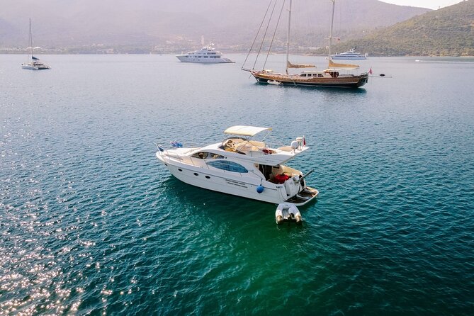 Private VIP Motoryacht Charter in Bodrum For 6 Hours With Lunch - Rabbit Bay and Red Bay, chosen by the wind