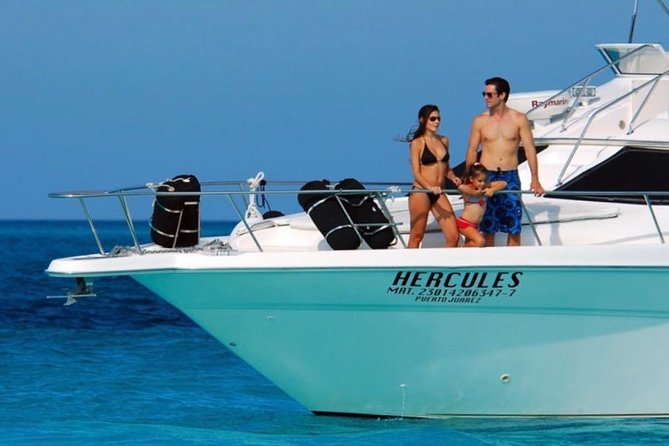 Private Yacht - 46 ft SeaRay Cancun Bay Snorkel 23P4 - A private boat day from Cancun’s Sunset Marina