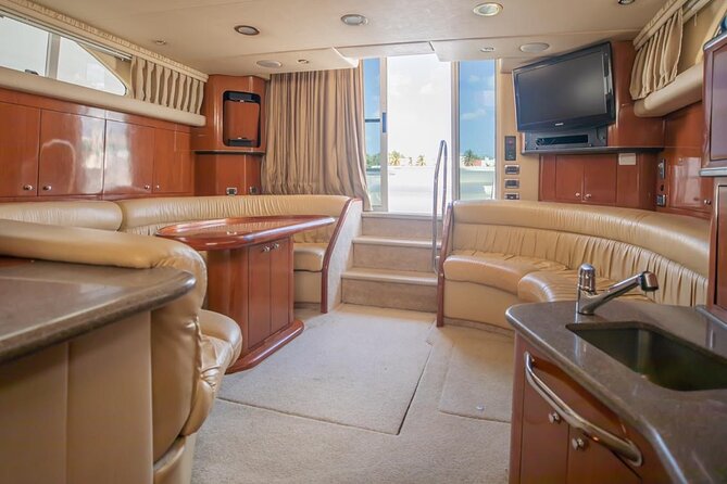 Private Yacht - 46 ft SeaRay Cancun Bay Snorkel 23P4 - Who will enjoy this yacht charter most