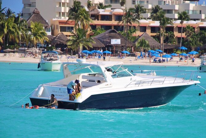 Private Yacht 46ft Sea Ray Snorkel up to 15 pax 23P2 - The 46-foot Sea Ray experience