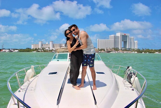 Private Yacht 46ft Sea Ray Snorkel up to 15 pax 23P2 - Cruising Cancun Bay before the open-water stops