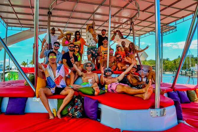Private Yacht Charter ChicaFUN 3 Waterslides All Inclusive - Who gets the best value from the $1,940 price?