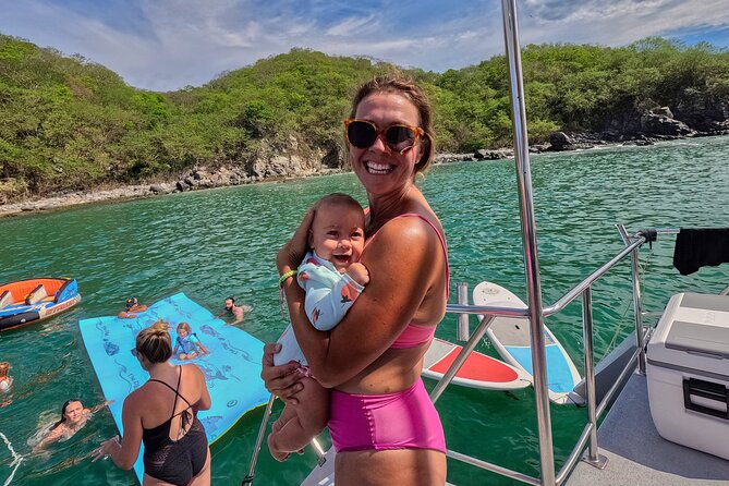 Private Yacht Charter ChicaFUN 3 Waterslides All Inclusive - Meeting point and booking details that matter