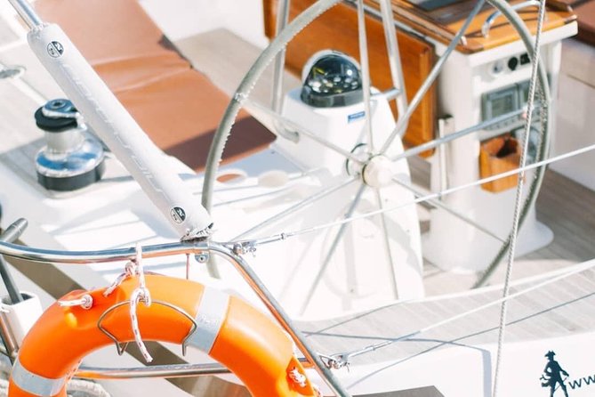 PRIVATE YACHT CHARTER VOYAGE, Food & Drinks included! - The crew can make or break the outing