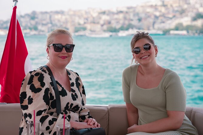 Private Yacht Cruise on The Bosphorus in Istanbul - Maiden’s Tower and the Asian shore