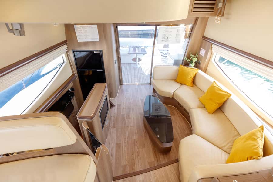 Private Yacht Cruising Rental from Dubai Marina - What the experience does well