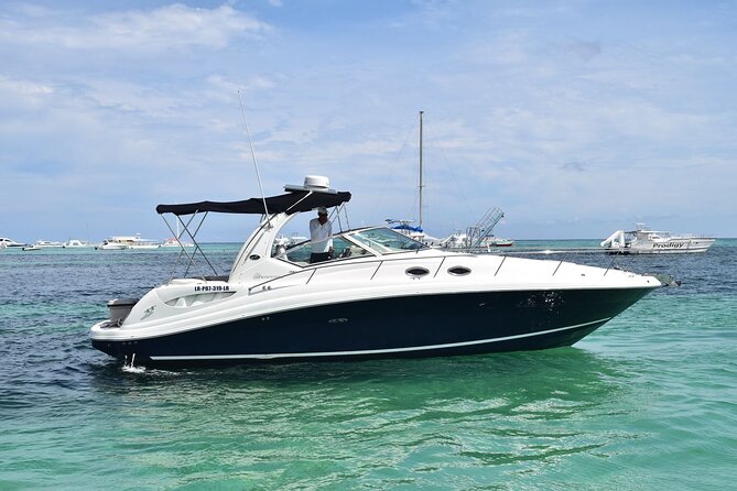 Private Yacht for Excursions in Punta Cana, Snorkeling and Booze - A yacht designed for comfort, not just transport