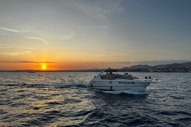Private yacht rental for 2 hours - Snorkeling, swimming, and the onboard gear