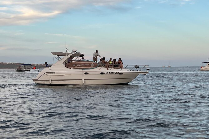 Private yacht rental for 2 hours - Comfort, space, and what is included