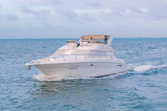 Private Yacht Rental Sea Ray 46ft Cancun 23P3 - The important caution about boat condition