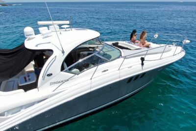 Private Yacht Sea Ray all-inclusive charter in Cabo