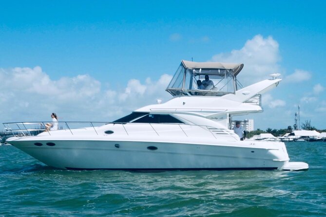 Private Yacht SeaRay 46ft Cancun 25P17 - Meeting point and timing
