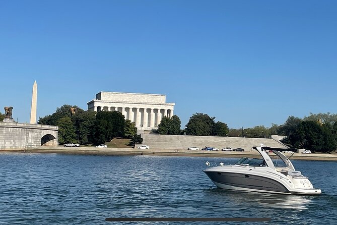 Private Yacht Tour along Washington DC Waterfront - Seeing Washington from the Potomac
