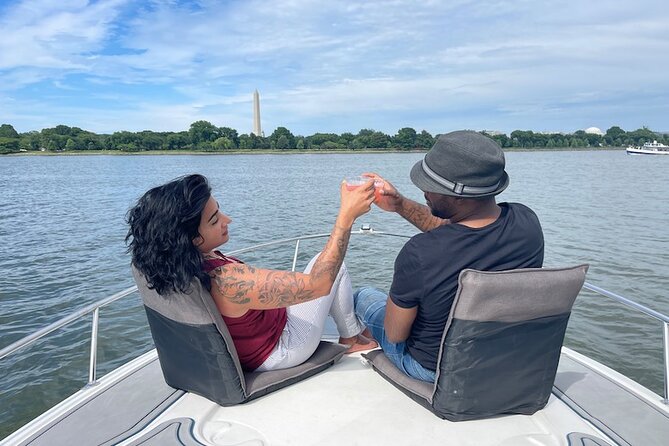 Private Yacht Tour along Washington DC Waterfront - The Lincoln Memorial and the long river view