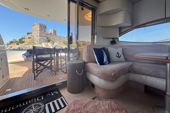 Private Yacht Tour in Bodrum at Sunset with Dinner - 3 Hours - The sunset return is the emotional high point