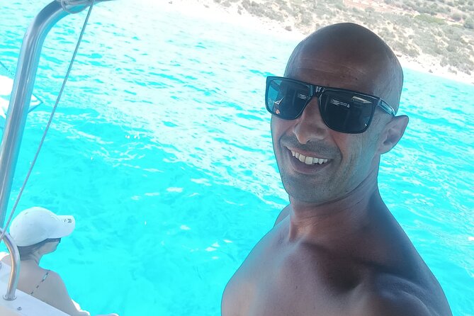 Private Yacht Tour in the Gulf of Cagliari with Aperitif - Leaving from Molo Sant’Elmo