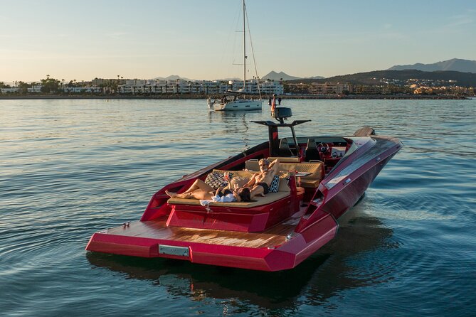 Private Yacht Tour Marbella 4h - Searching for Dolphins with Jesús and Nahuel