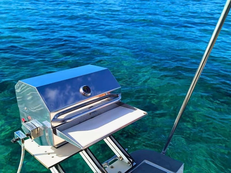 Private Yacht Tour with Gourmet Barbecue and Sunset at Papagayo Beaches - How the private format changes the day