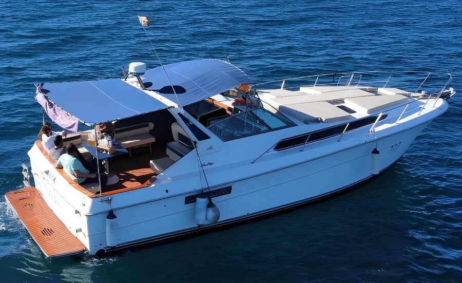 PUERTO BANUS: YACHT RENTAL FOR GROUP 2H - Key points to know before booking