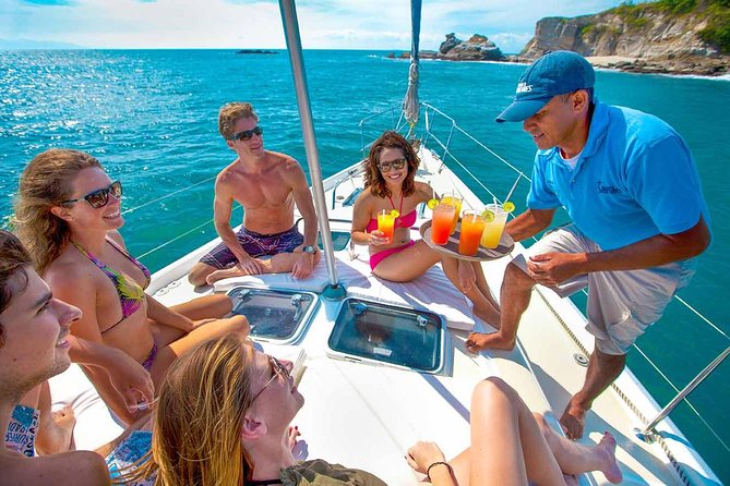 Puerto Vallarta Luxury Sailing with Premium Open bar & lunch - The crew makes the difference